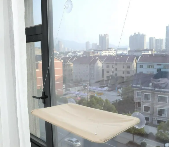 SnugNest™ — Hanging Cozy Pet Hammock